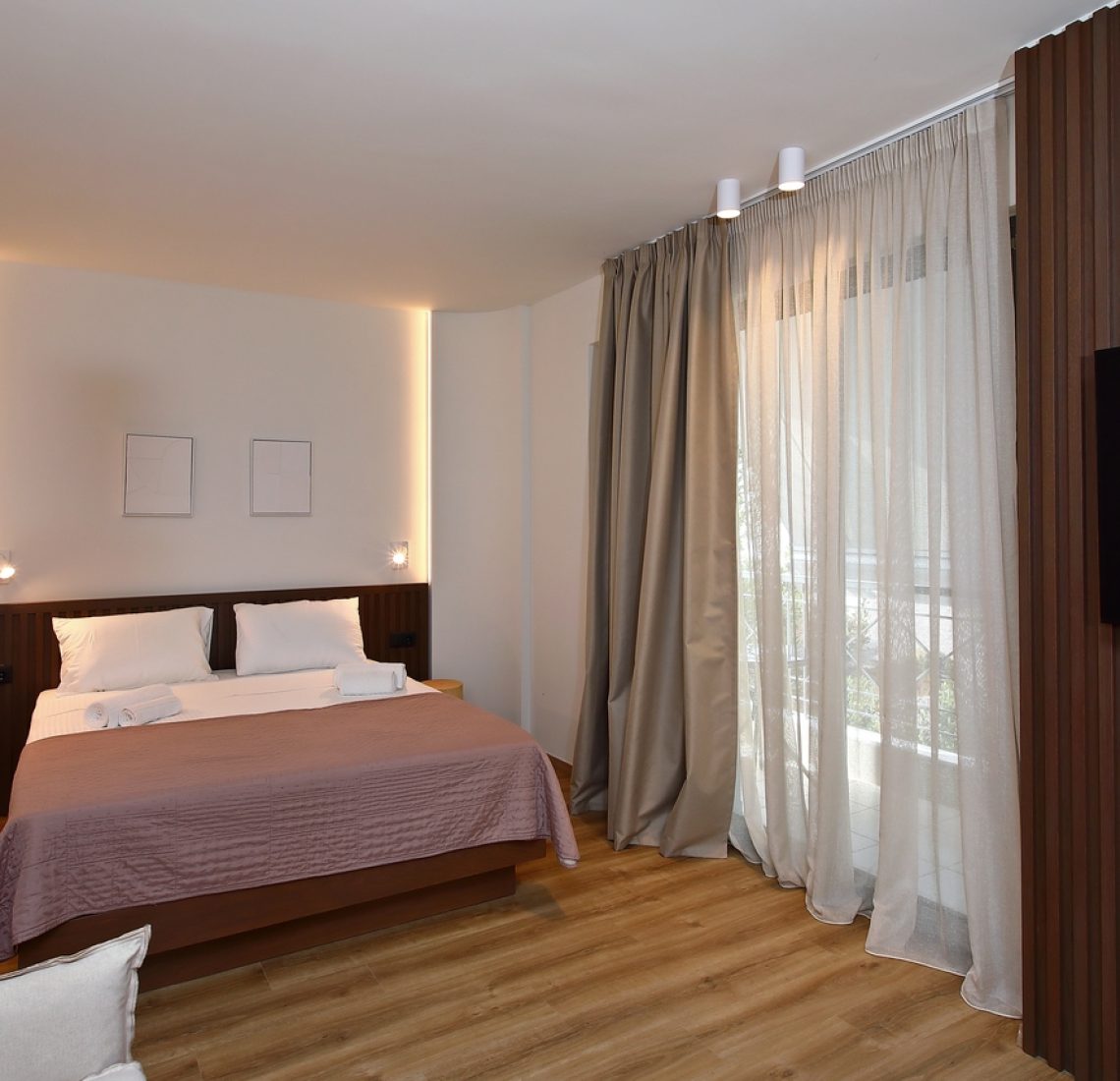 Suite 1