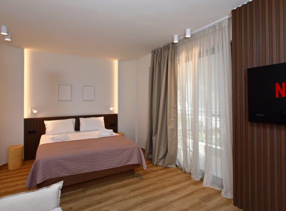 Suite 1