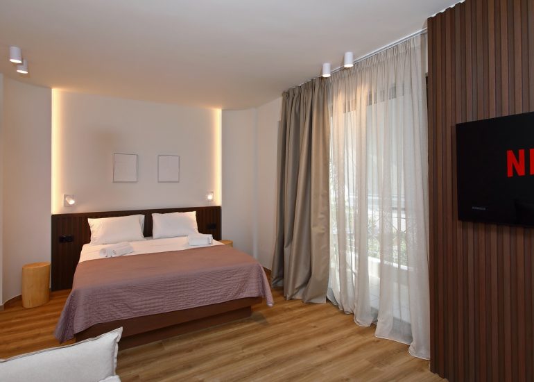 Suite 1