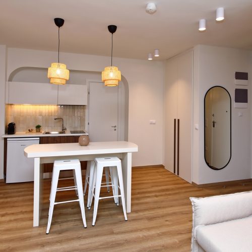 Suite 1