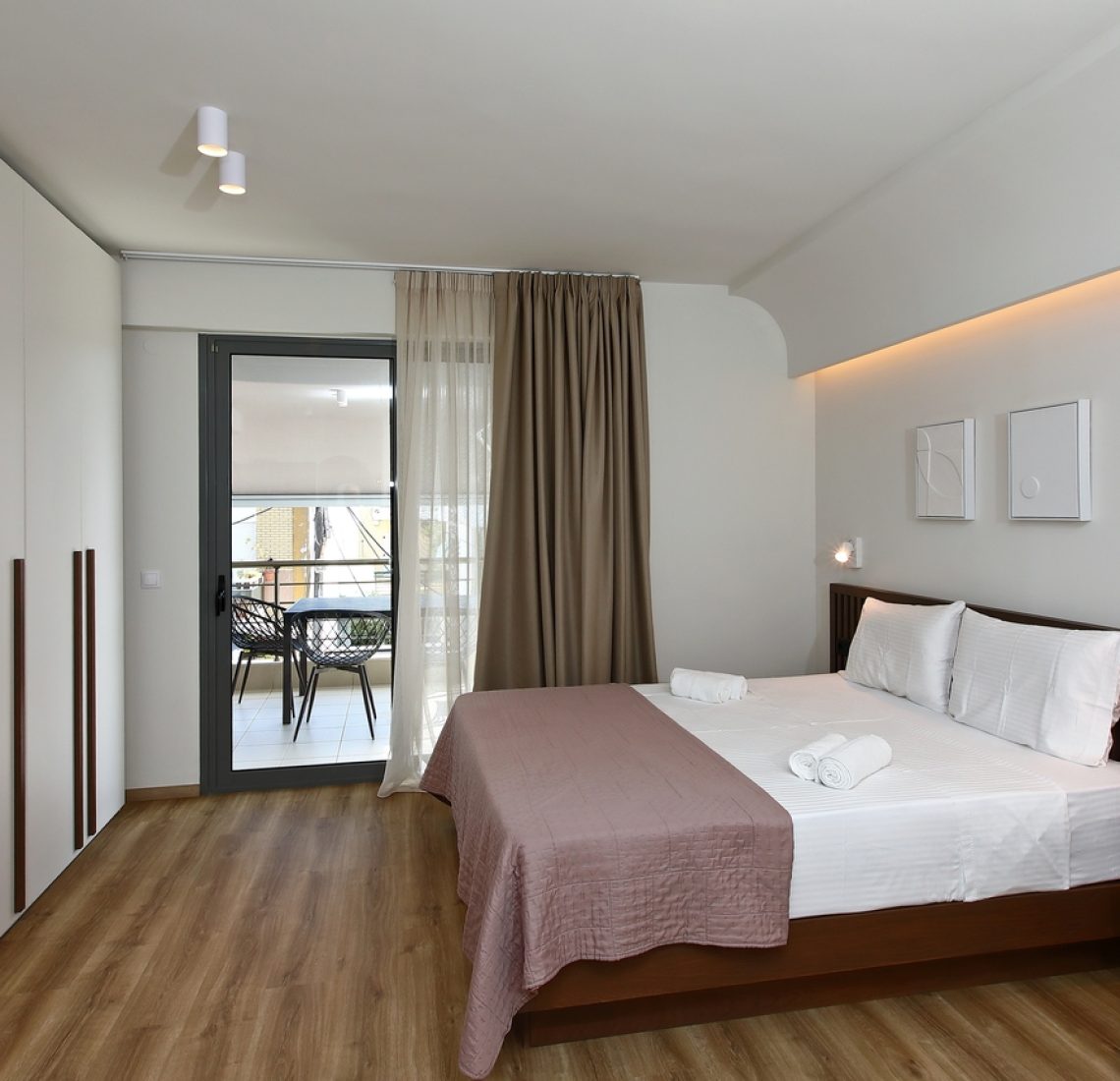 Suite 2